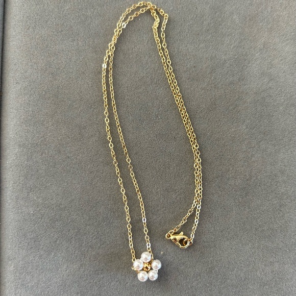 New beautiful Pearl flower necklace - Picture 6 of 6
